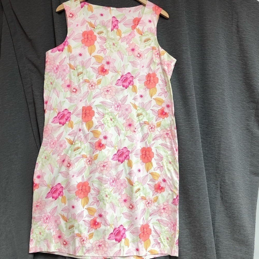 Carolina colors 18 sheath dress with floral pattern, white pink yellow green